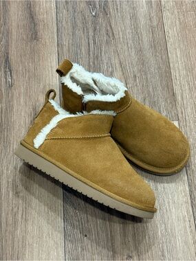 Koolaburra UGG kids booties
